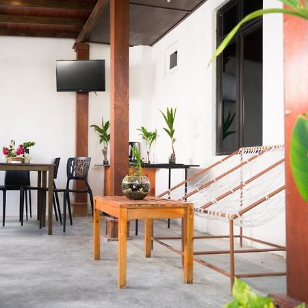 ホテル Palm Gate Maldives スルスドゥー エクステリア 写真